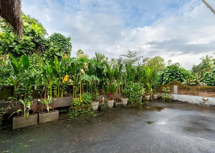 Parvati Retreat